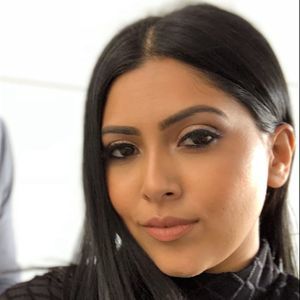 Meet your Posher, Aurthi